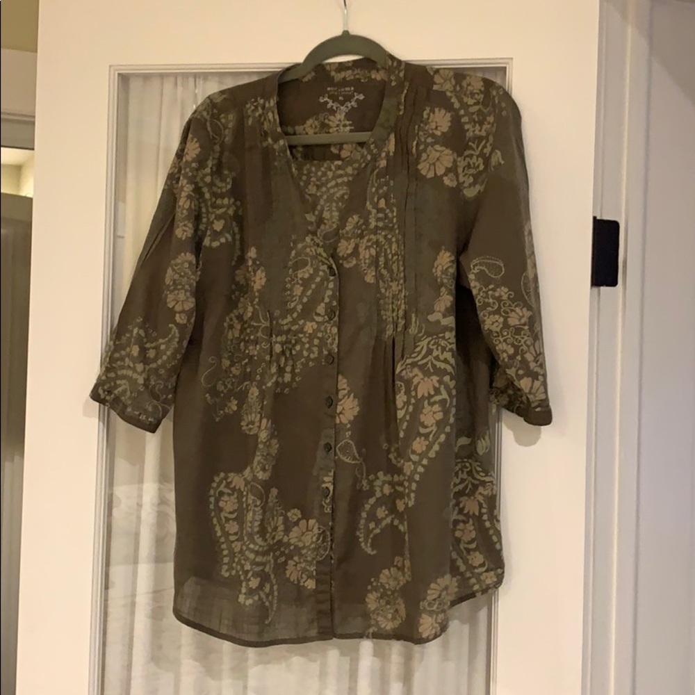 Ladies pleated front blouse